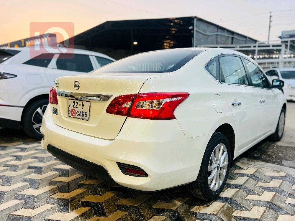 نيسان سنترا